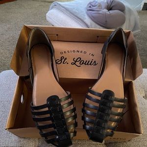 DEAL of the DAY! CREVO FOOTWEAR Sidney Women Black Size 10 Sandals